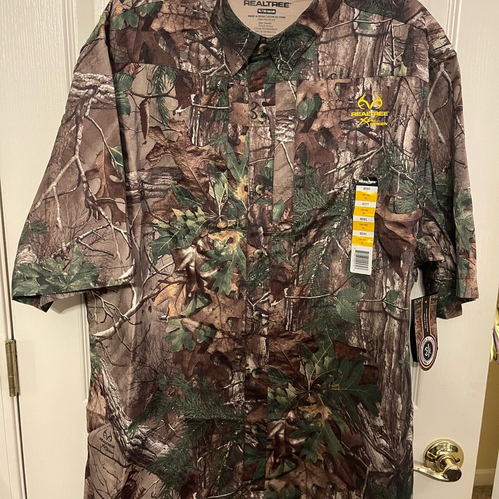 Realtree Men's Forest Camo Button Down Shirt